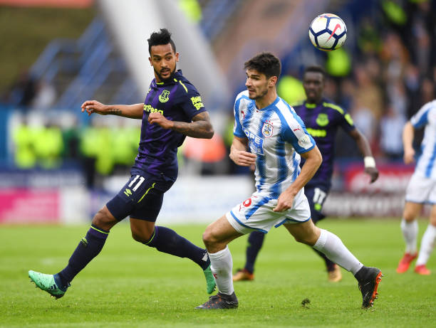 现出他多年 现出他多年